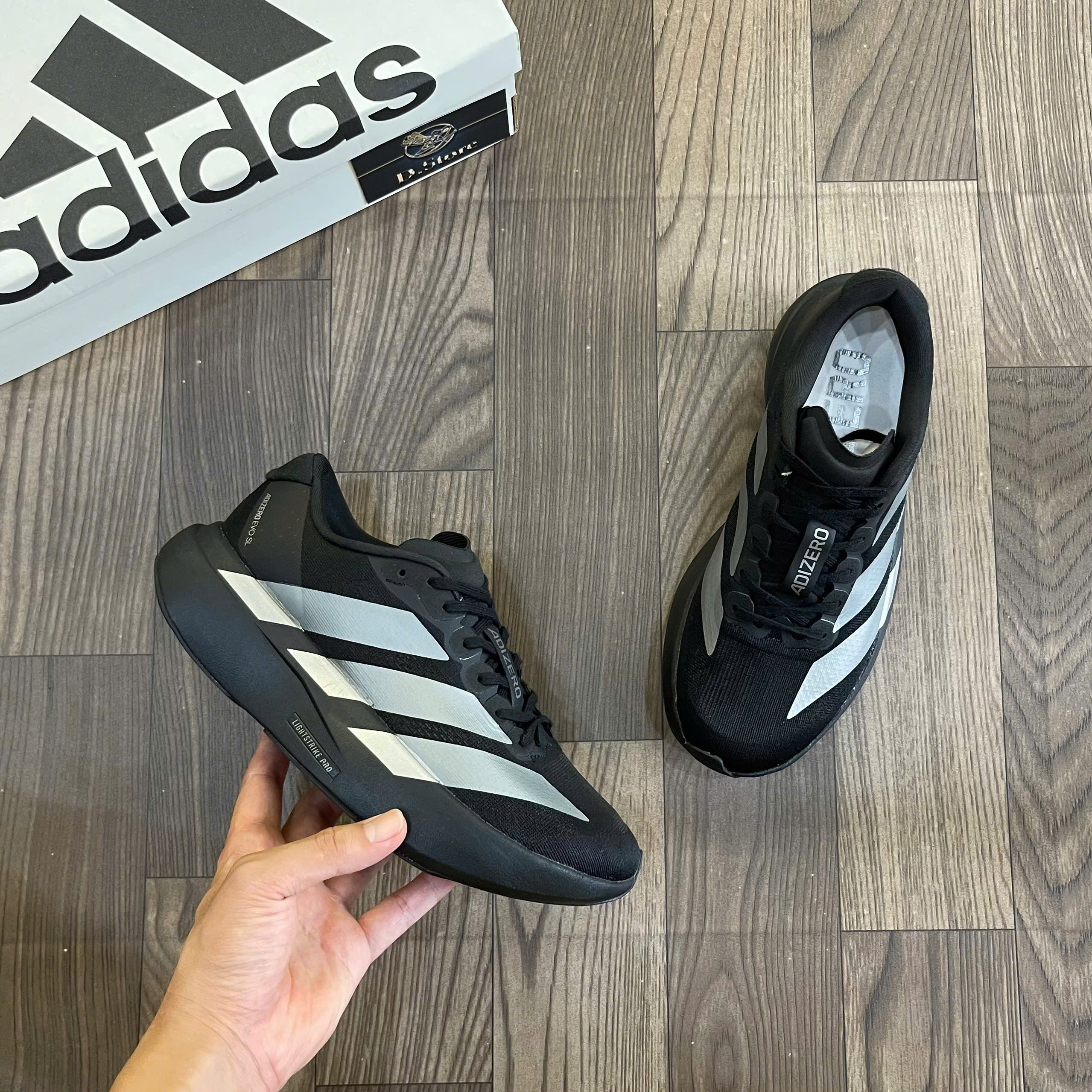 Adizero EVO SL – Đen sọc ghi
