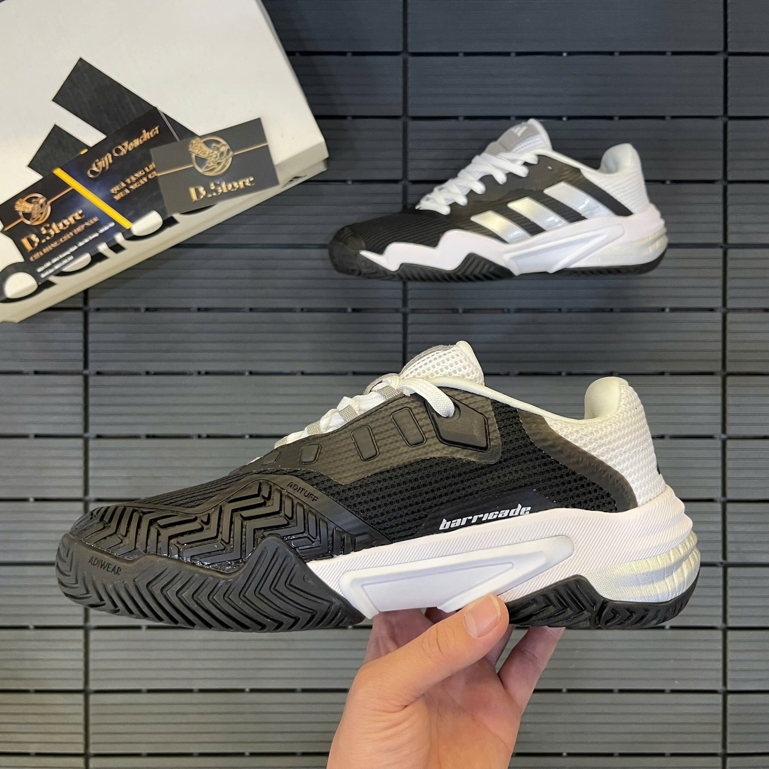 14861379913699017596